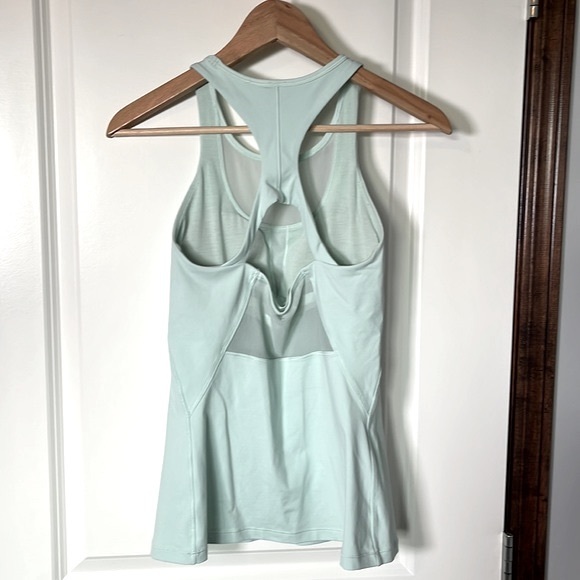Lululemon Mesh With Me Tank - Picture 3 of 6